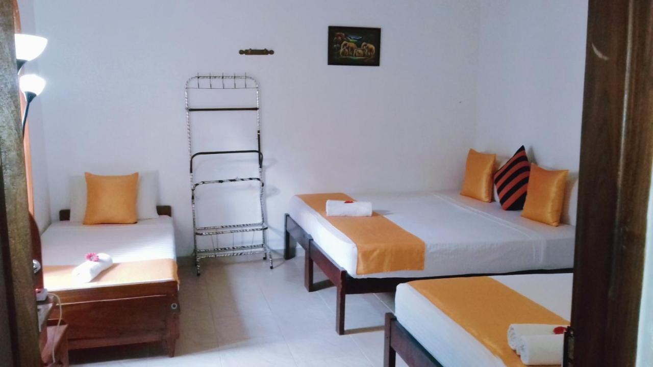 Villa Delorenta Anuradhapura Bagian luar foto