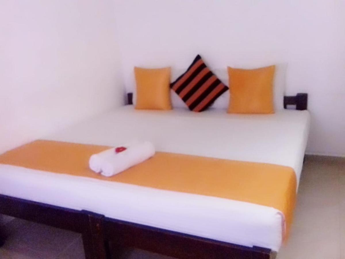 Villa Delorenta Anuradhapura Bagian luar foto