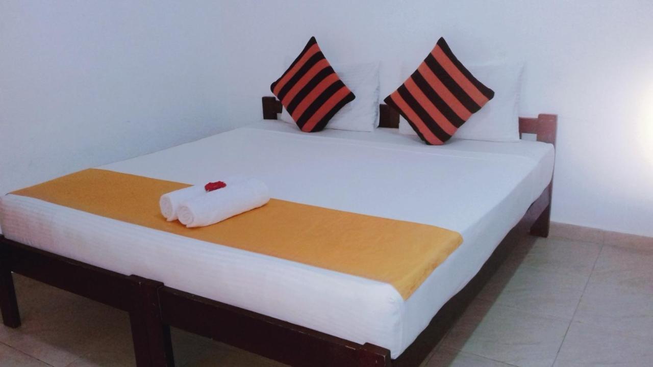 Villa Delorenta Anuradhapura Bagian luar foto